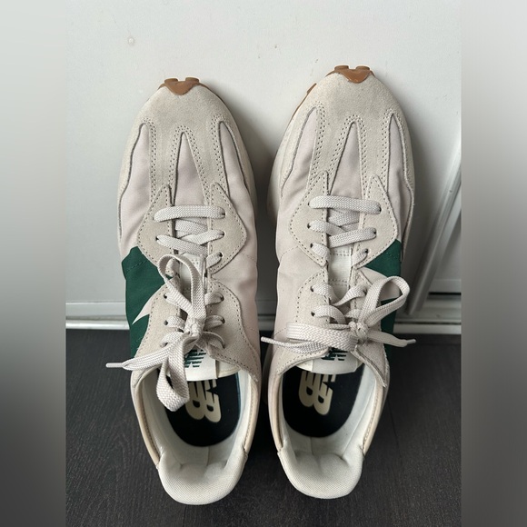 New Balance - Picture 1 of 2